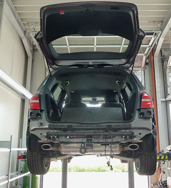 kfz-remmert-leistungen-reparatur-hebebuehne